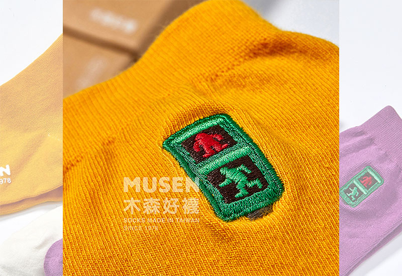 台灣印象刺繡襪-小綠人(多色)